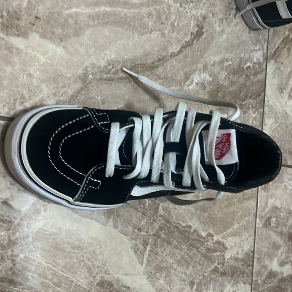 Old skool vans off the wall - Picture 2 of 7